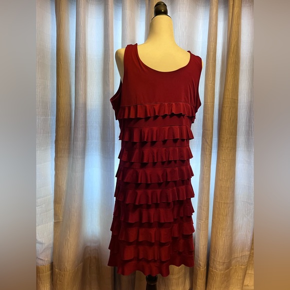 Red cocktail dress - Picture 2 of 8